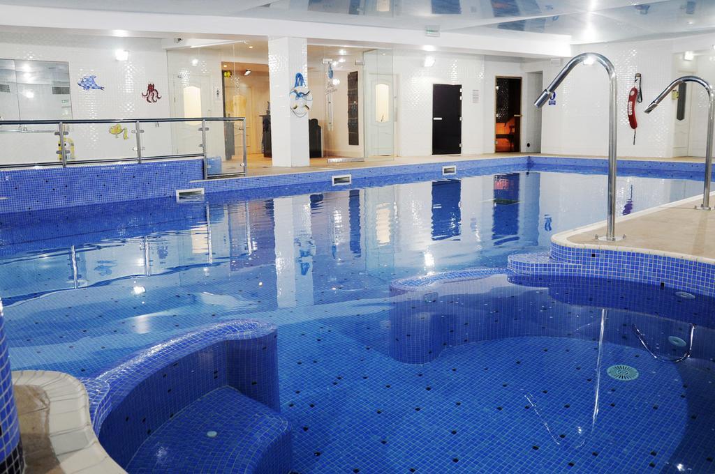 Schull Harbour Hotel & Leisure Centre Eksteriør billede